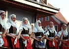 Ungarische Trachtengruppe zur Eröffnung des Kanals am 25.09.1992 in der Schleuse von Hipoltstein, Kanal-km 99. : Trachtengruppe